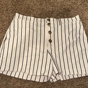 Madewell cream and navy stripped shorts